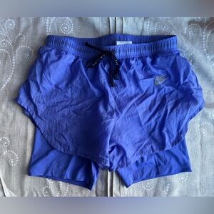 Nike Air lightweight 2-in-1 shorts with liners. Size S